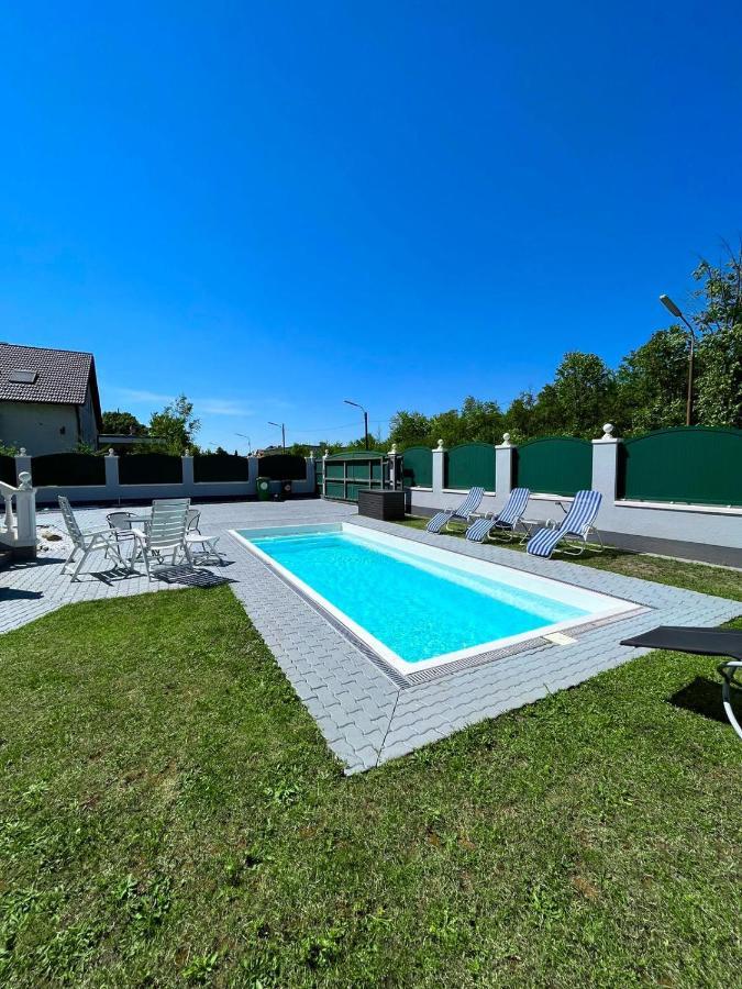 Traum Apartment Mit Pool+Balkon Wien Eksteriør billede