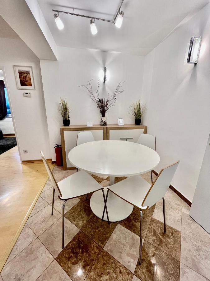 Traum Apartment Mit Pool+Balkon Wien Eksteriør billede