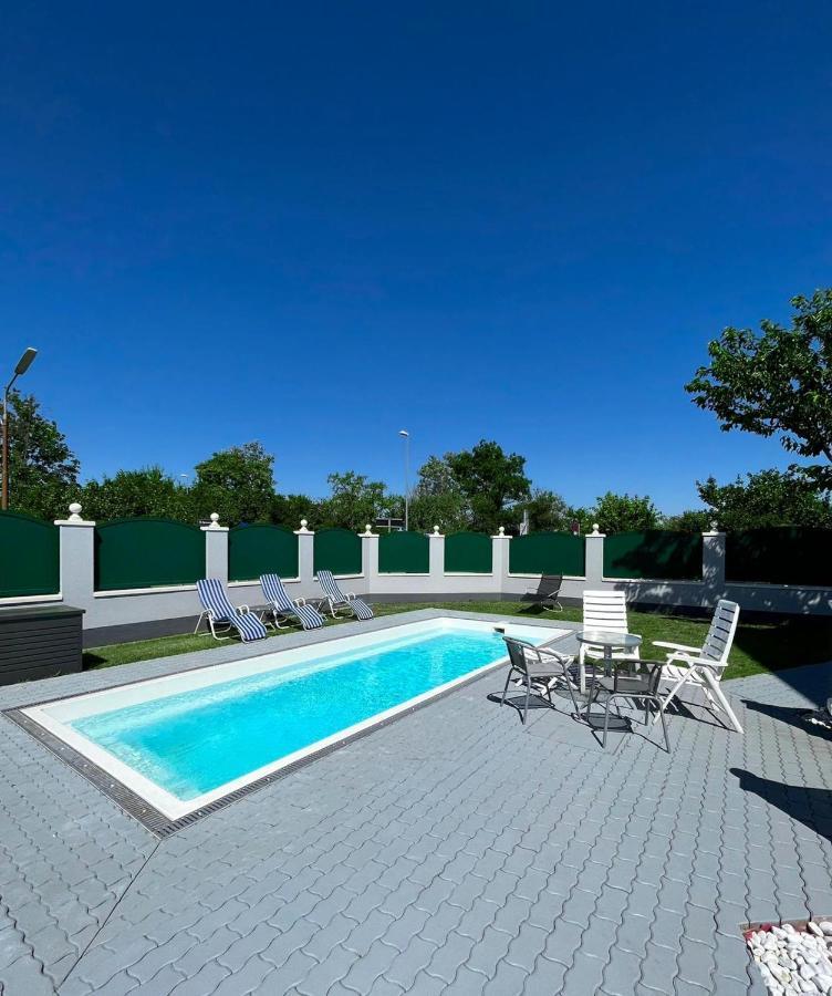 Traum Apartment Mit Pool+Balkon Wien Eksteriør billede