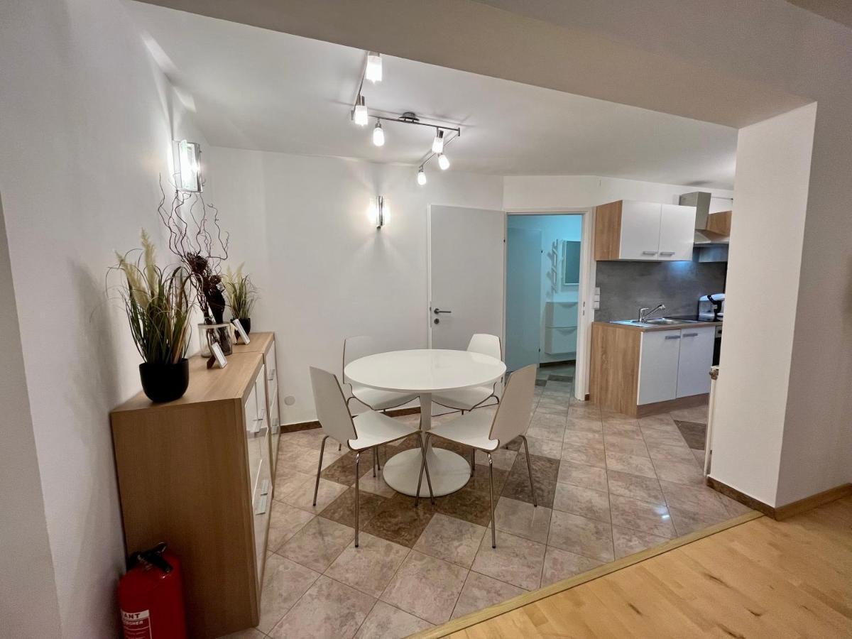 Traum Apartment Mit Pool+Balkon Wien Eksteriør billede