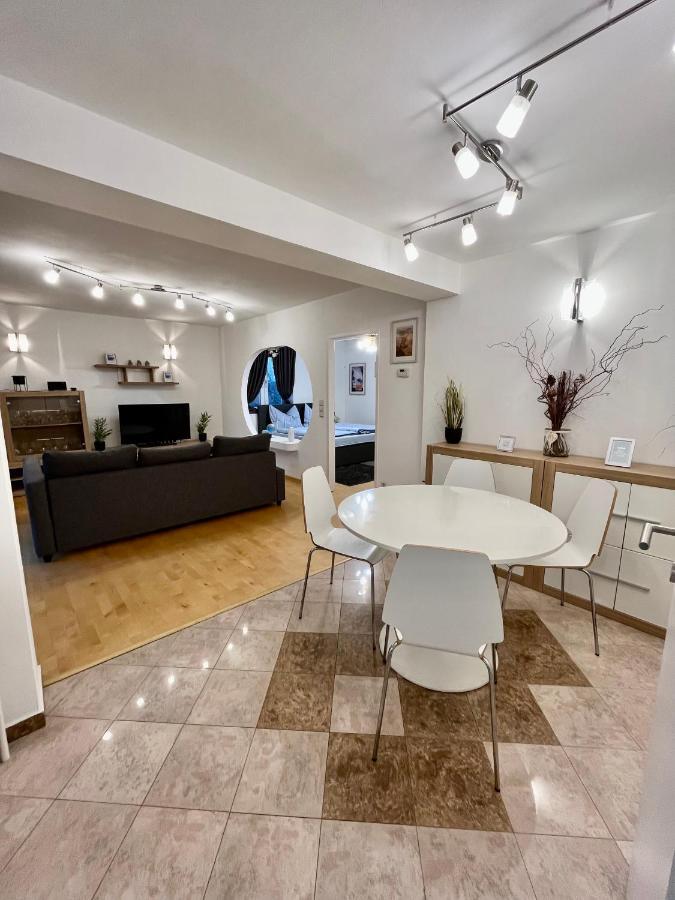 Traum Apartment Mit Pool+Balkon Wien Eksteriør billede