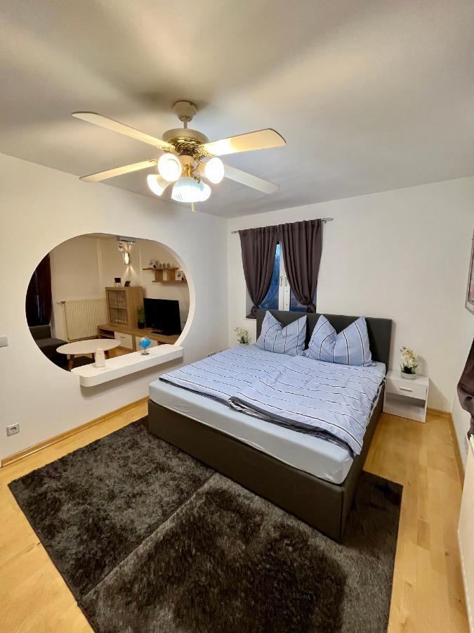 Traum Apartment Mit Pool+Balkon Wien Eksteriør billede